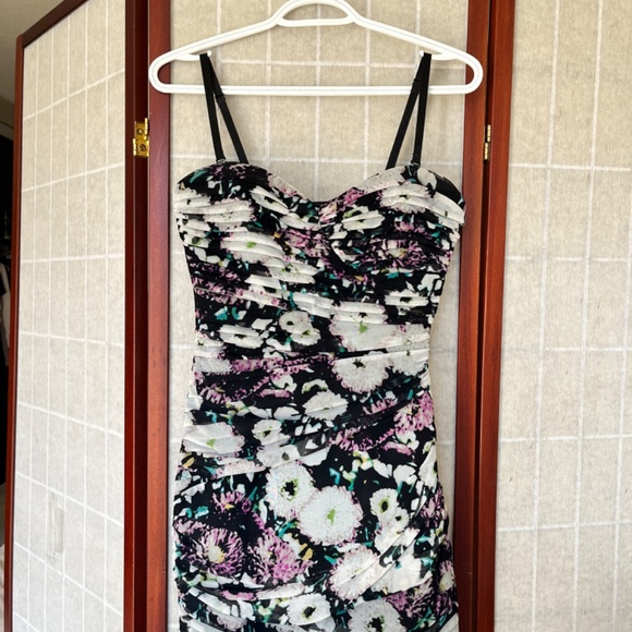 BCBGMAXAZRIA Floral Mini Cocktail Dress, Size 4 - Picture 4 of 6